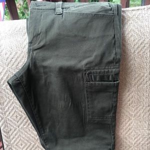 Express pants. Zipper ankle closure.